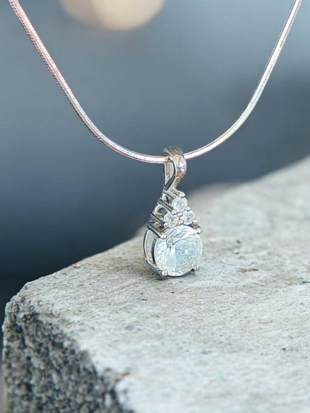 SS Topaz Pendant Necklace